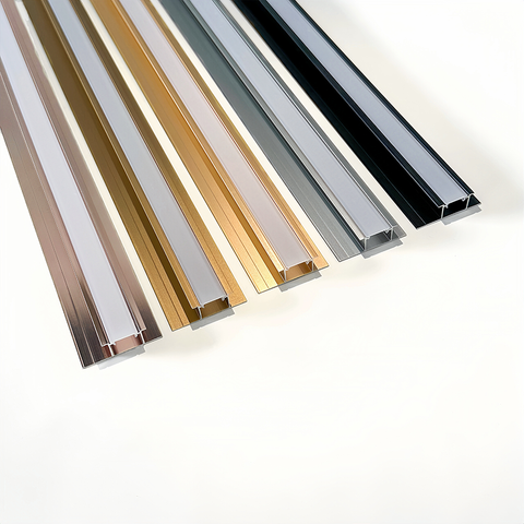Aluminiumsprofil med led lys til tilslutning af pvc v&aelig;gpanel